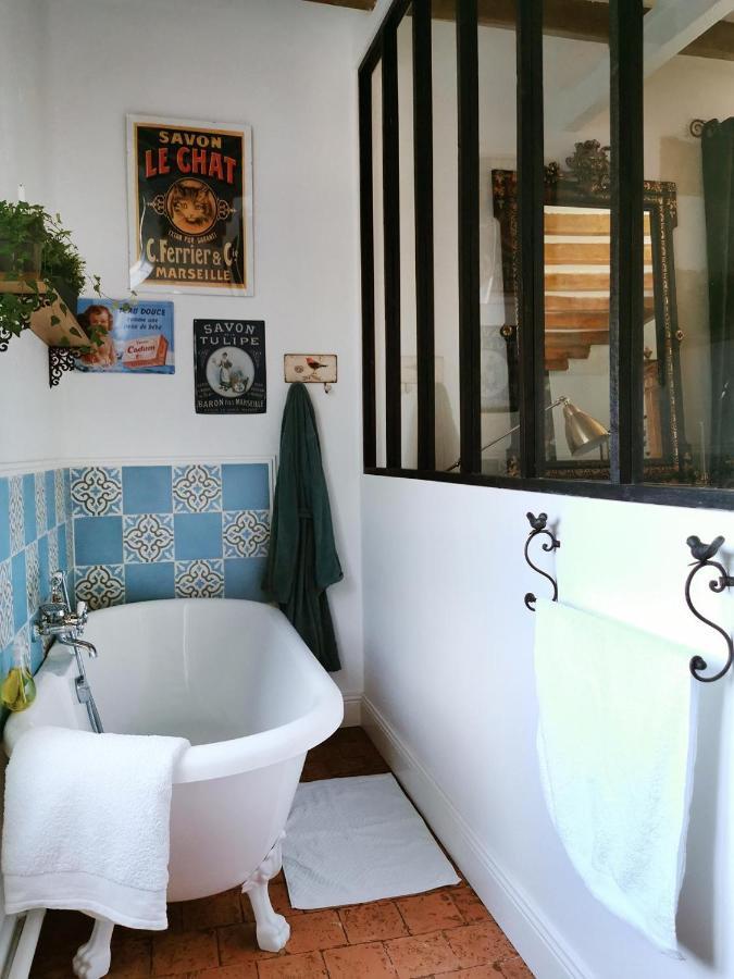 Quatre Chats Sous Un Pin Le Thoureil Εξωτερικό φωτογραφία